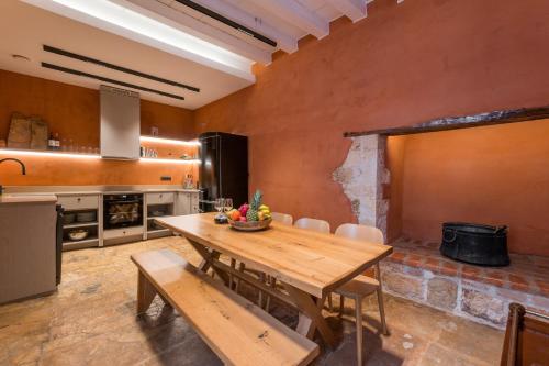 Three-Bedroom House image 5