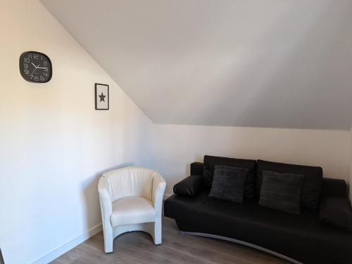 One-Bedroom Apartment (2 - 5 Adults) image 6