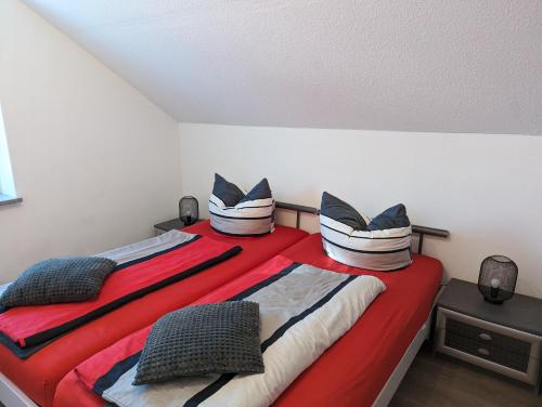 One-Bedroom Apartment (2 - 5 Adults) image 3