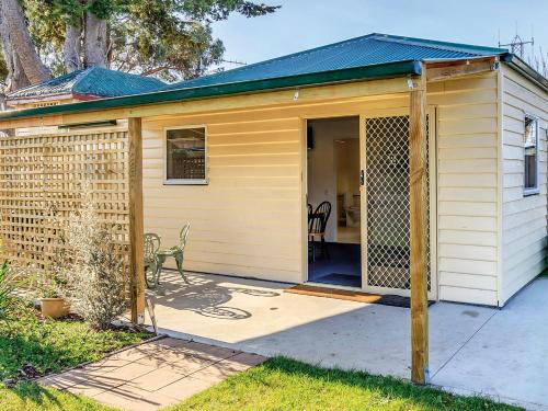 Triabunna Cabin & Caravan Park - St Helens Triabunna Cabin & Caravan Park - St Helens