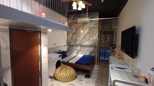 room detail thumbnail 0