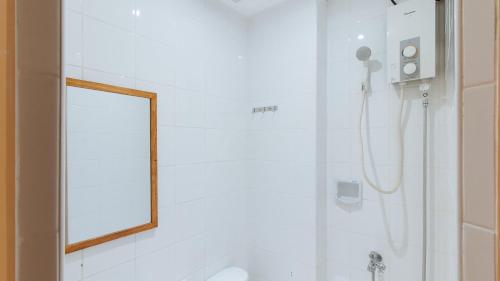 RedDoorz Hostel @ Tita Aidz Inn Baguio - 샤워실