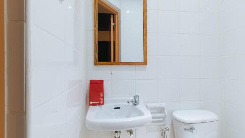 RedDoorz Hostel @ Tita Aidz Inn Baguio - 샤워실