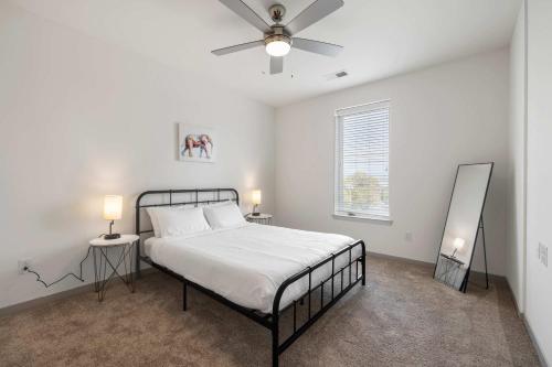 Modern Nulu 2BR CozySuites 08 in Louisville, USA