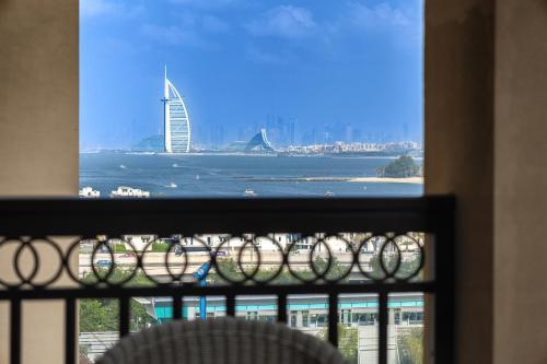 Spacious family apartment on the Palm, Dubai (photo 6)