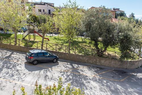 Sirolo, quadrilocale in centro con terrazzo e garage - S069