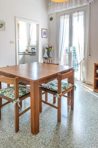 Sirolo, quadrilocale in centro con terrazzo e garage - S069