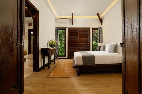 Villa with Private Pool image 3