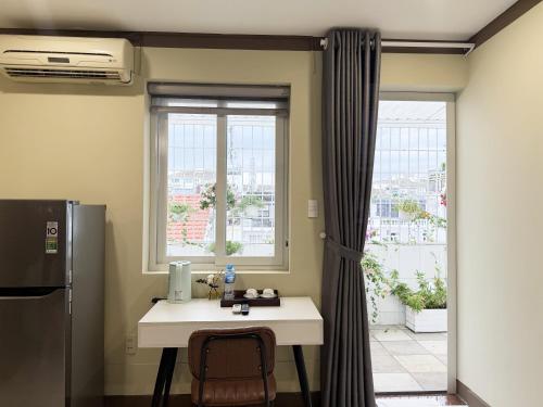 room detail thumbnail 1