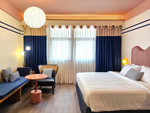 room detail thumbnail 1