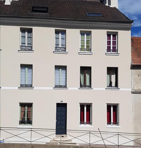 Exterior view, Studio cosy proche Paris et Versailles in Le Port Marly