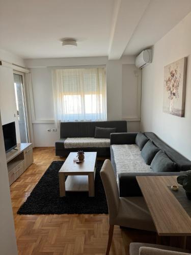 Apartman Mina I
