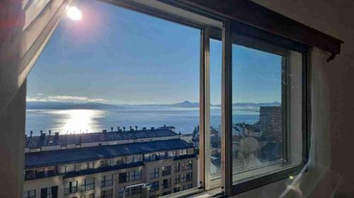 Aihuel Patagonia Apartment - Dpto céntrico con vista al lago Nahuel Huapi
