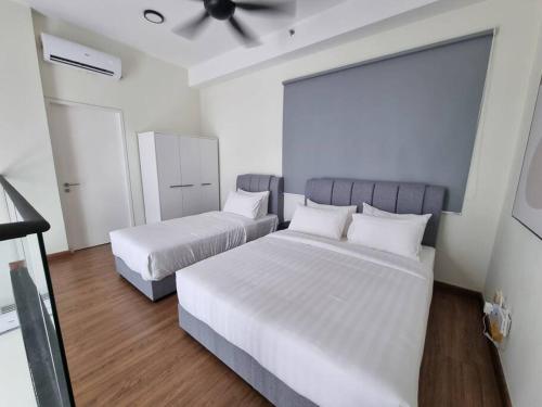 1207 The Apple Melaka 8Pax 3min JonkerSt