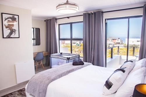Tranquil Tides, Yzerfontein