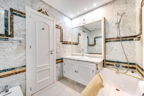 DB Apartment 5