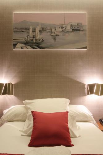Single Room image 3