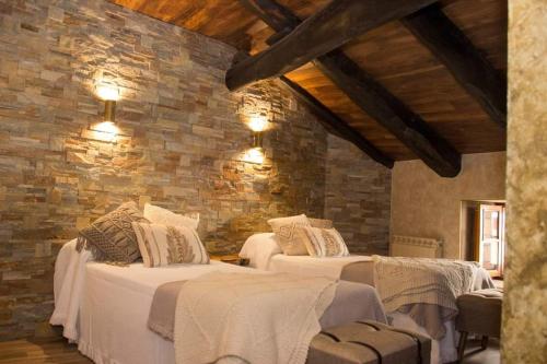 Casa Antón O Cebreiro (Casa Anton O Cebreiro) in Pedrafita do Cebreiro