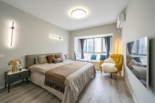 Two-Bedroom Apartment with Balcony image 3
