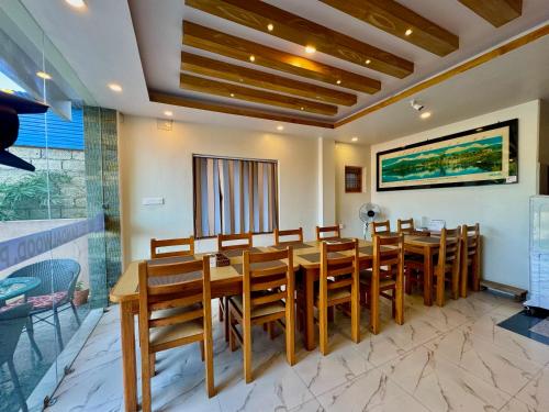 Létesítmények, Hotel Sandalwood in Damside Pardi