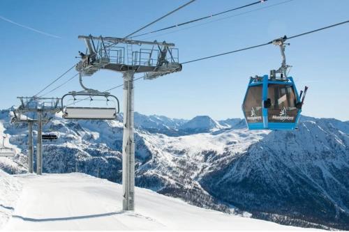 Appartement rénové cosy avec belle vue Appartement rénové cosy avec belle vue