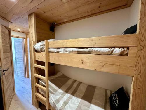 Appartement rénové cosy avec belle vue Appartement rénové cosy avec belle vue