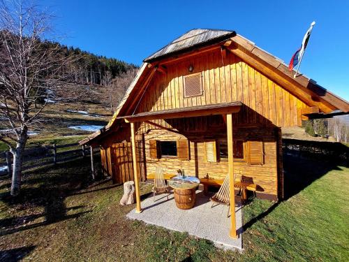 Koča Lipa pod Veliko planino