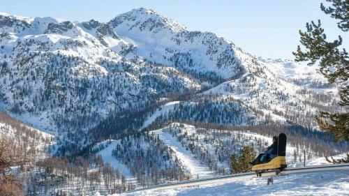 Appartement rénové cosy avec belle vue Appartement rénové cosy avec belle vue