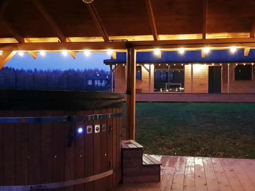 Domek Wypoczynkowy Zacisze w Makosiejach z dostępem do rzeki, z balią i jacuzzi (Domek Wypoczynkowy Zacisze w Makosiejach z dostepem do rzeki, z balia i jacuzzi) in Lisewo