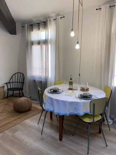 Cassis - Très beau studio climatisé à côté du port