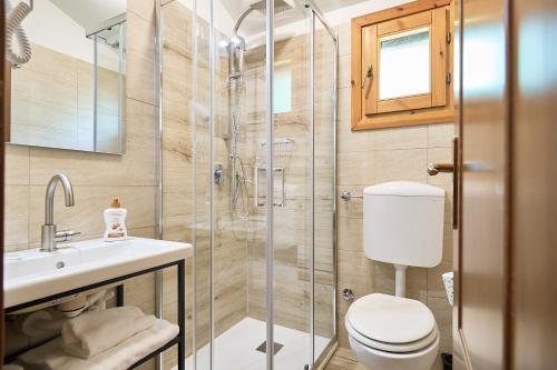2 bedrooms, 3 beds
