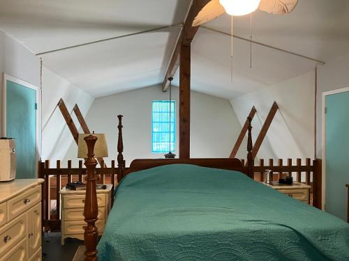 3 Rivers Retreat in Branford, USA
