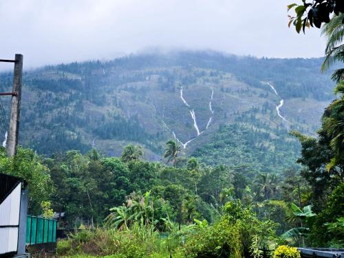 Pandangan, Mount Seven Holiday Inn in Belihuloya