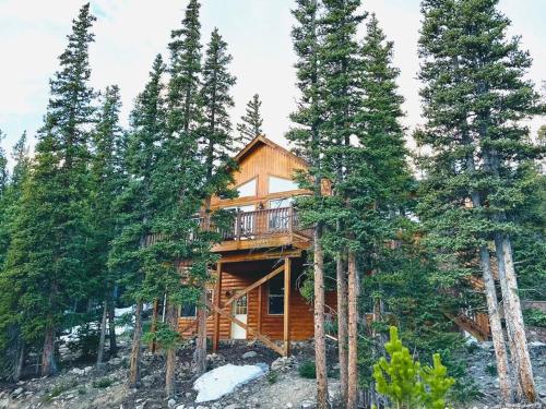 Mountain Views, Fast Wi-Fi, Hot Tub near Fairplay and Breck in Fairplay, USA