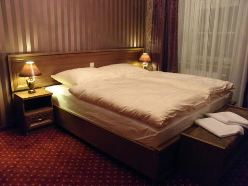 Deluxe Double Room with Castle View