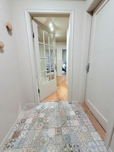Vestabils, Cozy Apartment , Sleeps 4, 10 Min to Reykjavík Downtown, Family-Friendly (Cozy Apartment , Sleeps 4, 10 Min to Reykjavik Downtown, Family-Friendly) in Seltjarnarnes
