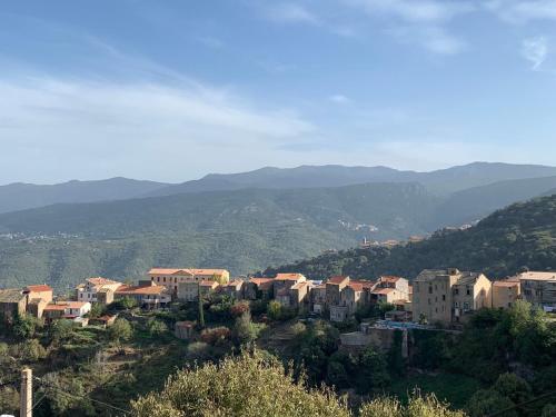 Maison indépendante Haute-Corse mer et montagne gîte à louer Sorio