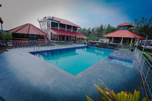 Peldbaseins, Mountain Peak Resort in Hydur