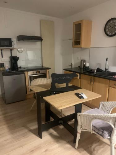 virtuve, Appartement douillet in Mirefleurs