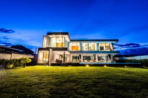 . Astral Villa Huahin-Kuiburi