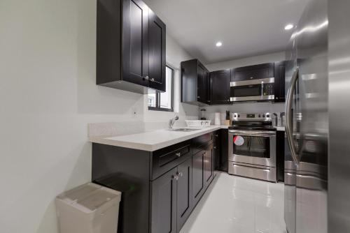 Duplex 3BR with Free Parking in Miami Northwest in Miami, USA