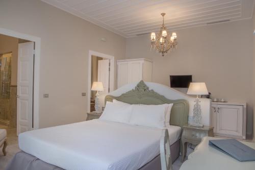 1 double bed, 3 sofa beds