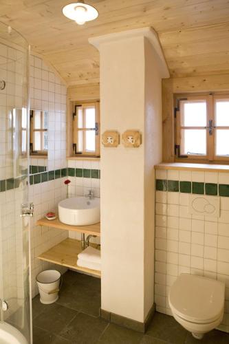 Fürdőszoba, Brandluckner Nesterl in Brandlucken