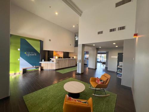 Spark by Hilton Glendale Phoenix North - 로비