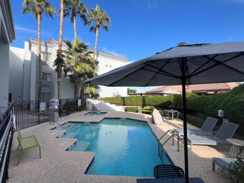 Spark by Hilton Glendale Phoenix North - 수영장