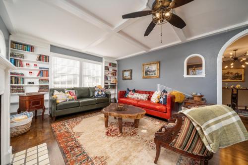 สิ่งอำนวยความสะดวกเพื่อการสันทนาการ, Doras Dutch Cottage Charmer with Swimming Pool in คลาร์กสวิล (AR)