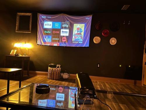 Bloomingdale Blues Speakeasy Free Parking in Washington, USA