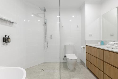 Three-Bedroom Apartment with Ocean View image 10