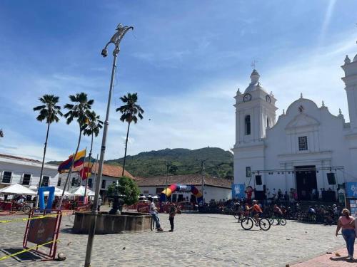 Apartamento en Guaduas 2 habitaciones 4 camas