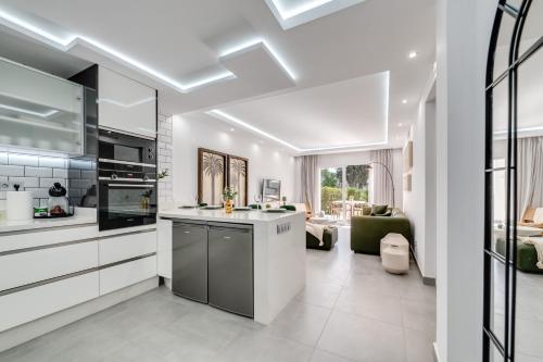 Calma House Aloha Gardens Marbella by VPS - 주방
